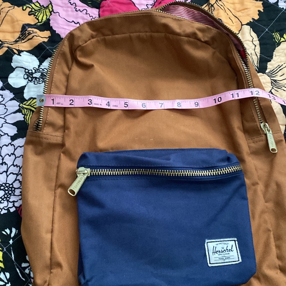 Herschel Supply Company Tan and Navy Backpack - Picture 5 of 6
